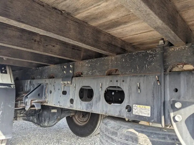 いすゞ フォワード 2PG-FRR90S1(2WD)の写真17