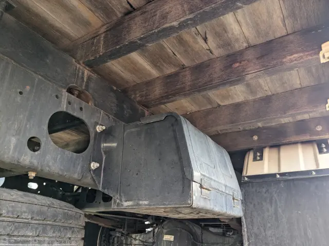 いすゞ フォワード 2PG-FRR90S1(2WD)の写真23