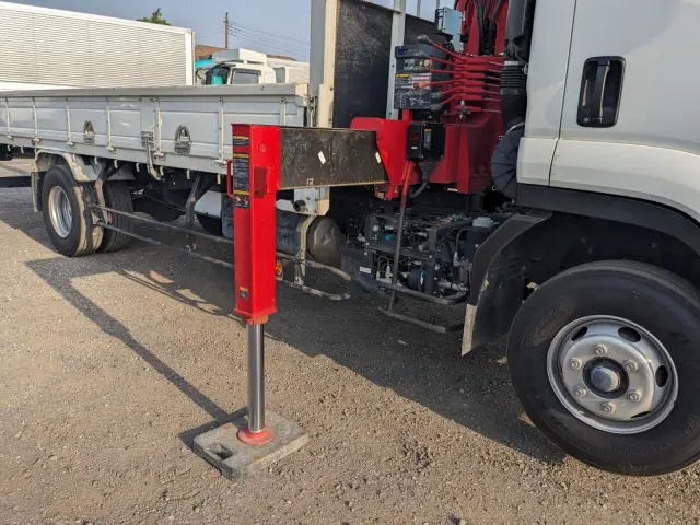 いすゞ フォワード 2PG-FRR90S1(2WD)の写真24