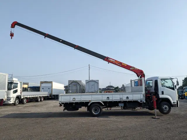 いすゞ フォワード 2PG-FRR90S1(2WD)の写真27