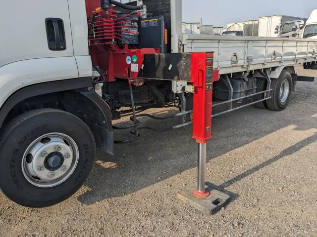 いすゞ フォワード 2PG-FRR90S1(2WD)の写真32