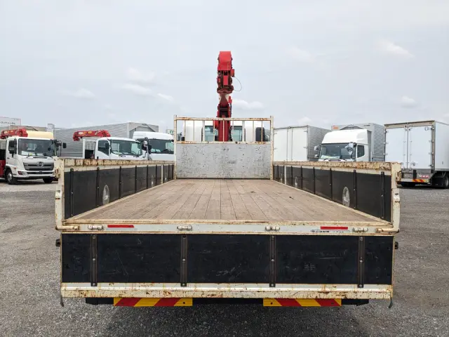 いすゞ フォワード 2PG-FRR90S1(2WD)の写真8