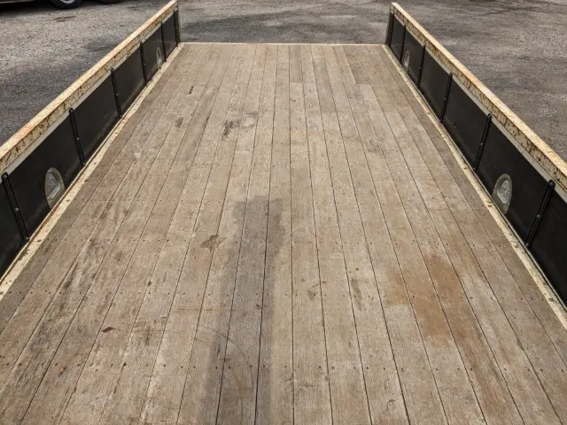 いすゞ フォワード 2PG-FRR90S1(2WD)の写真12