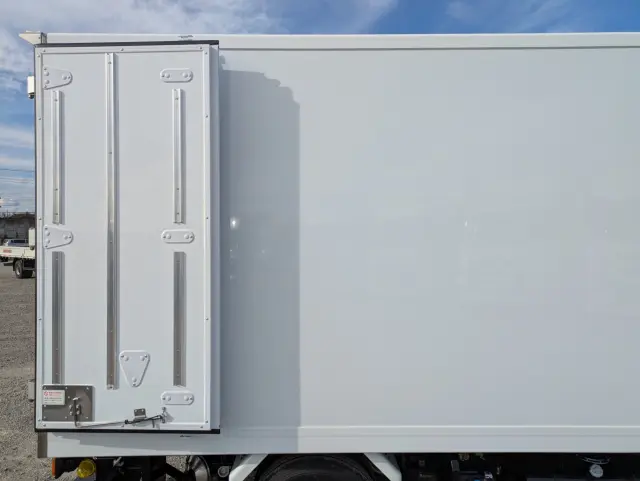 三菱 キャンター 2RG-FBAV0(2WD)の写真28