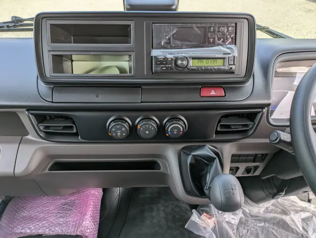 三菱 キャンター 2RG-FBAV0(2WD)の写真36