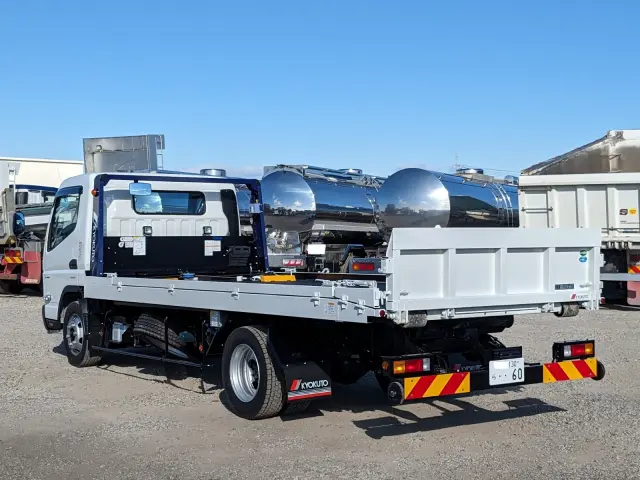 三菱 キャンター 2PG-FEB90(2WD)の写真4