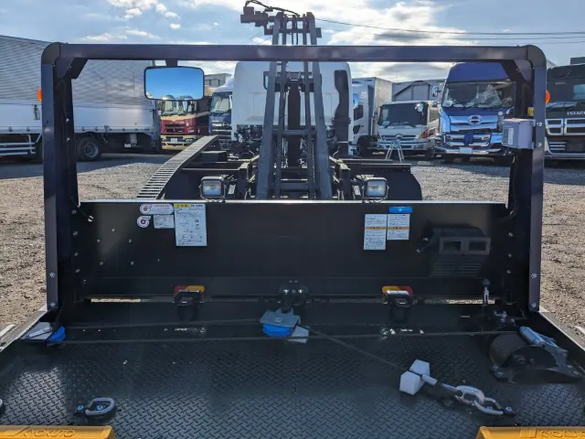 三菱 キャンター 2PG-FEB90(2WD)の写真13