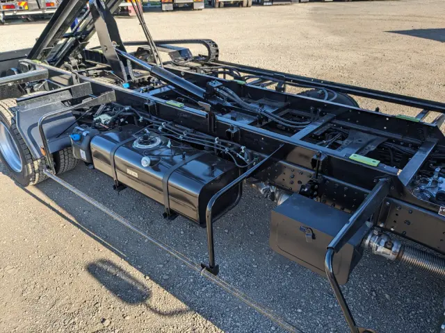 三菱 キャンター 2PG-FEB90(2WD)の写真17