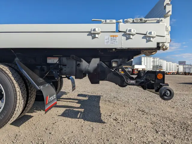 三菱 キャンター 2PG-FEB90(2WD)の写真18