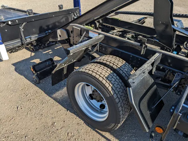 三菱 キャンター 2PG-FEB90(2WD)の写真28