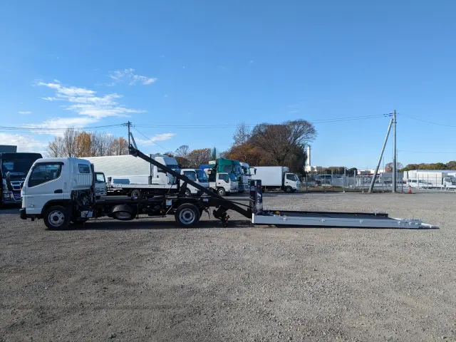 三菱 キャンター 2PG-FEB90(2WD)の写真30