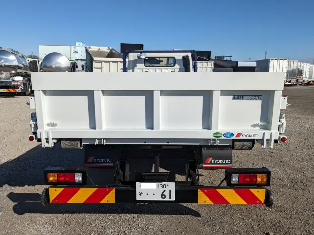 三菱 キャンター 2PG-FEB90(2WD)の写真6