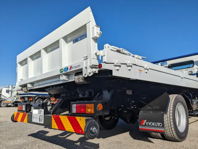 三菱 キャンター 2PG-FEB90(2WD)の写真7