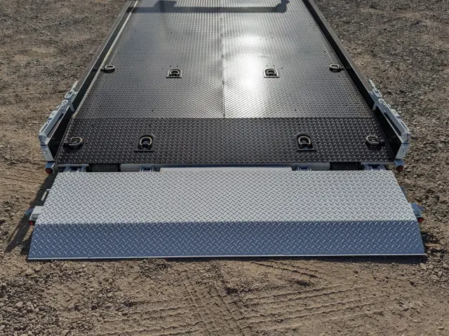 三菱 キャンター 2PG-FEB90(2WD)の写真10