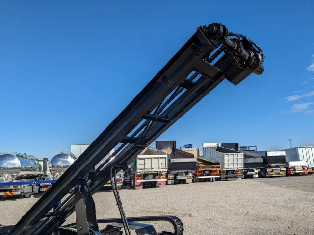 三菱 キャンター 2PG-FEB90(2WD)の写真28