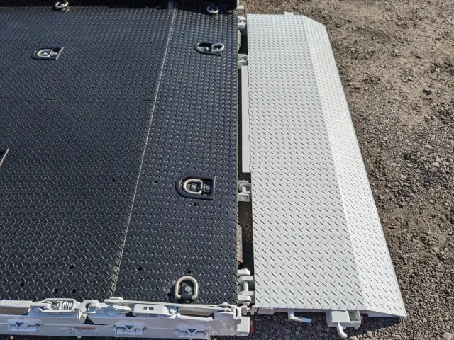 三菱 キャンター 2PG-FEB90(2WD)の写真6