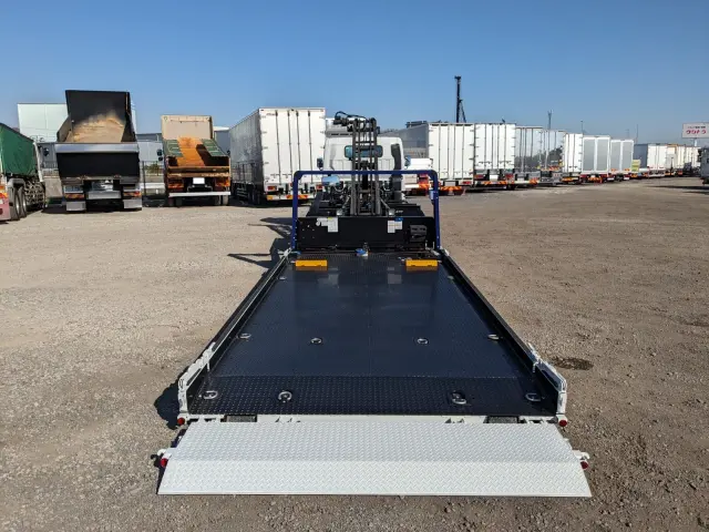 三菱 キャンター 2PG-FEB90(2WD)の写真10