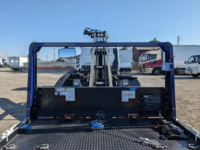 三菱 キャンター 2PG-FEB90(2WD)の写真13