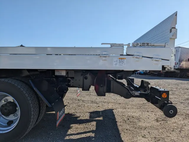 三菱 キャンター 2PG-FEB90(2WD)の写真16