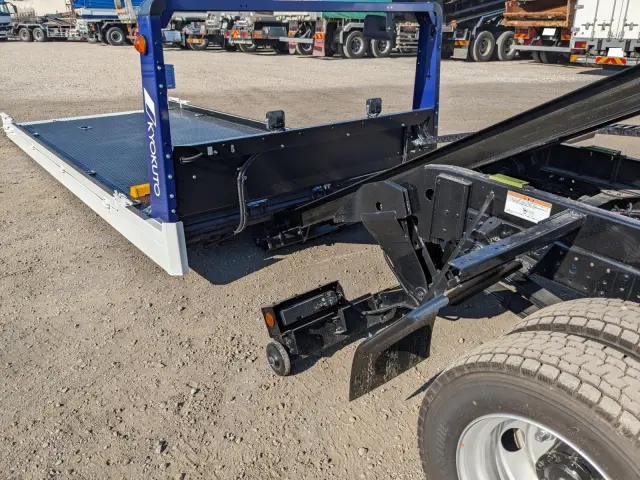 三菱 キャンター 2PG-FEB90(2WD)の写真28