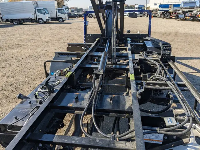 三菱 キャンター 2PG-FEB90(2WD)の写真34