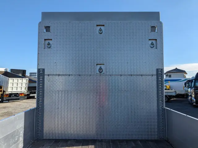 いすゞ ギガ 2PG-CYY77CY(6x4)の写真14