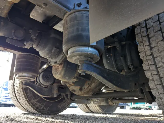 いすゞ ギガ 2PG-CYY77CY(6x4)の写真21