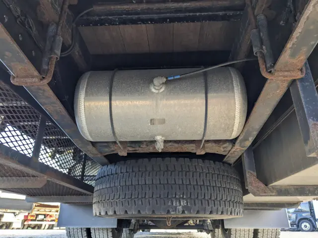 いすゞ ギガ 2PG-CYY77CY(6x4)の写真26