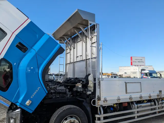 いすゞ ギガ 2PG-CYY77CY(6x4)の写真39