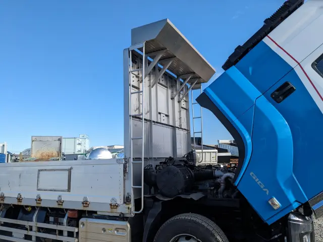 いすゞ ギガ 2PG-CYY77CY(6x4)の写真42