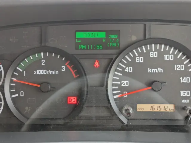 いすゞ フォワード LKG-FTR90T2(2WD)の写真40