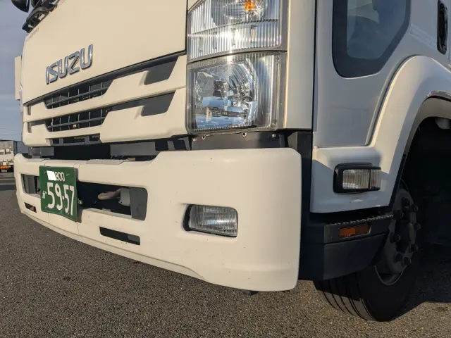 いすゞ フォワード LKG-FTR90T2(2WD)の写真49