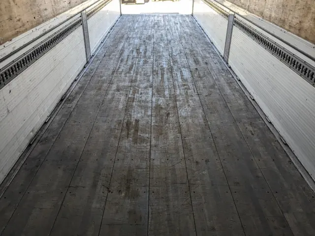 日野 プロフィア QPG-FW1EXEG(8x4)の写真16