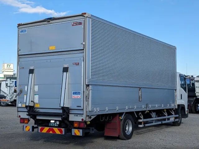 いすゞ フォワード TKG-FRR90S2(2WD)の写真4