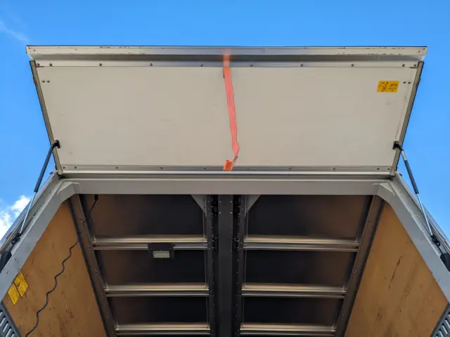 いすゞ フォワード TKG-FRR90S2(2WD)の写真14