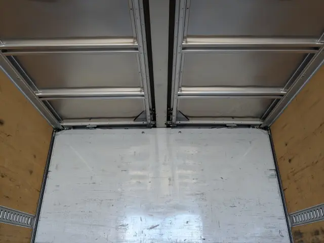 いすゞ フォワード TKG-FRR90S2(2WD)の写真18