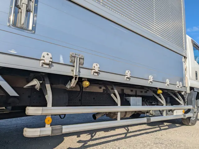 いすゞ フォワード TKG-FRR90S2(2WD)の写真32