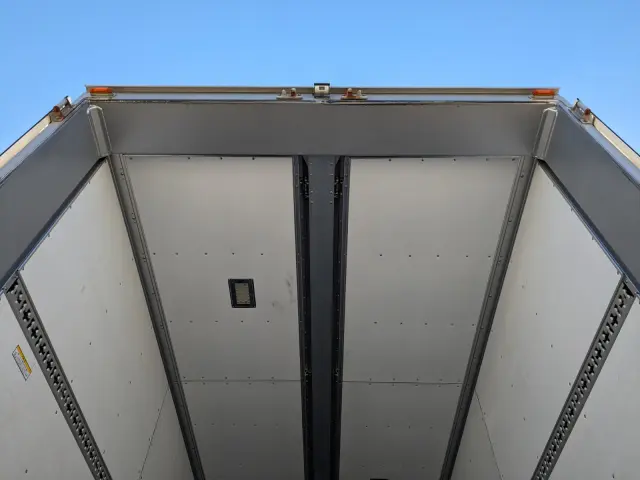 ＵＤ クオン QKG-CG5ZA(8x4)の写真11