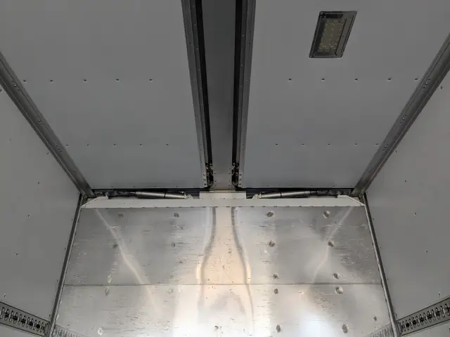 ＵＤ クオン QKG-CG5ZA(8x4)の写真15