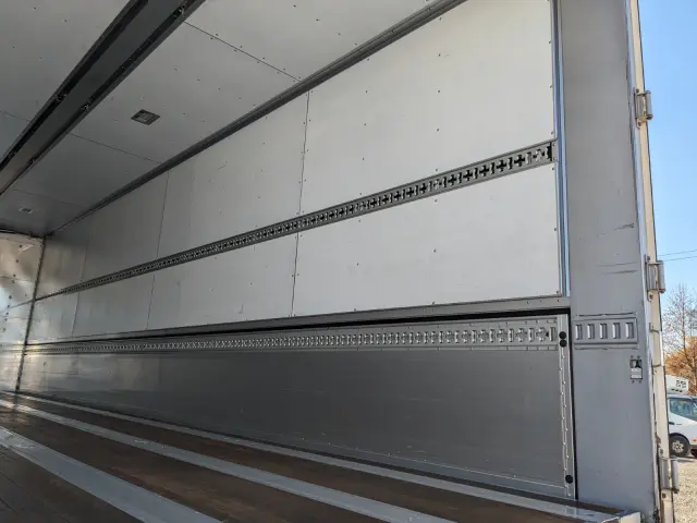 ＵＤ クオン QKG-CG5ZA(8x4)の写真18