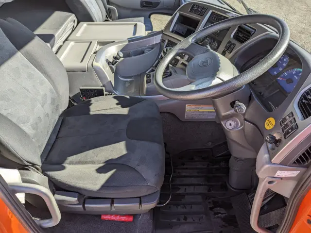 ＵＤ クオン QKG-CG5ZA(8x4)の写真36