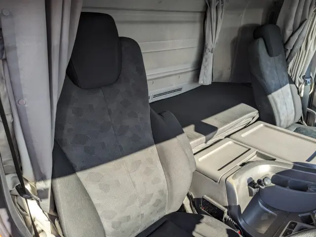 ＵＤ クオン QKG-CG5ZA(8x4)の写真38