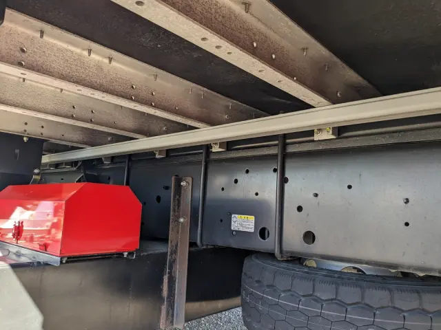 いすゞ ギガ 2PG-CYJ77D(8x4)の写真22