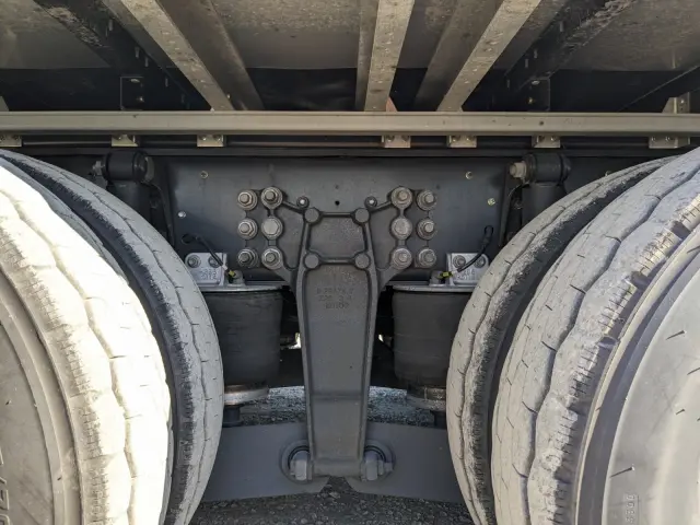 いすゞ ギガ 2PG-CYJ77D(8x4)の写真23