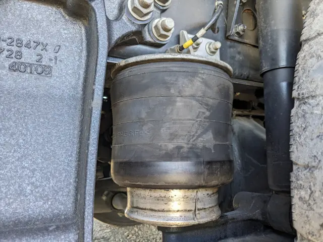 いすゞ ギガ 2PG-CYJ77D(8x4)の写真32