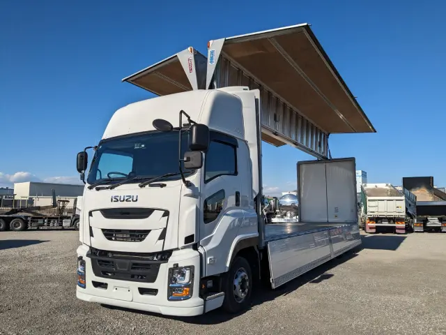 いすゞ ギガ 2PG-CYJ77D(8x4)の写真37