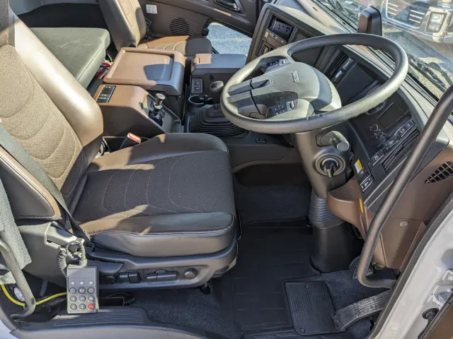 いすゞ ギガ 2PG-CYJ77D(8x4)の写真39