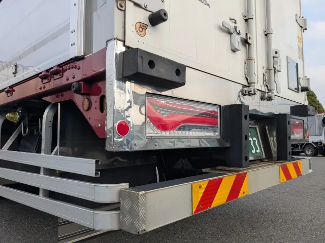 日野 プロフィア 2DG-FR1AHG(6x2)の写真7