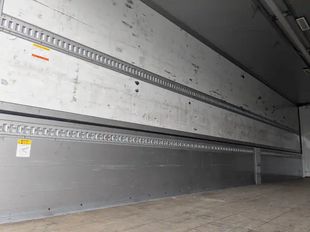 日野 プロフィア 2DG-FR1AHG(6x2)の写真13