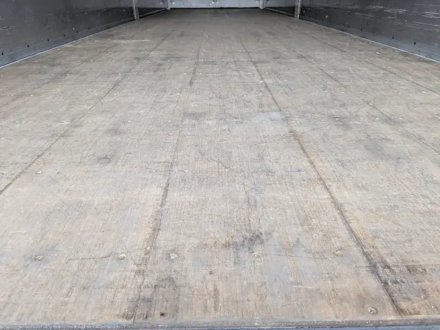 日野 プロフィア 2DG-FR1AHG(6x2)の写真14